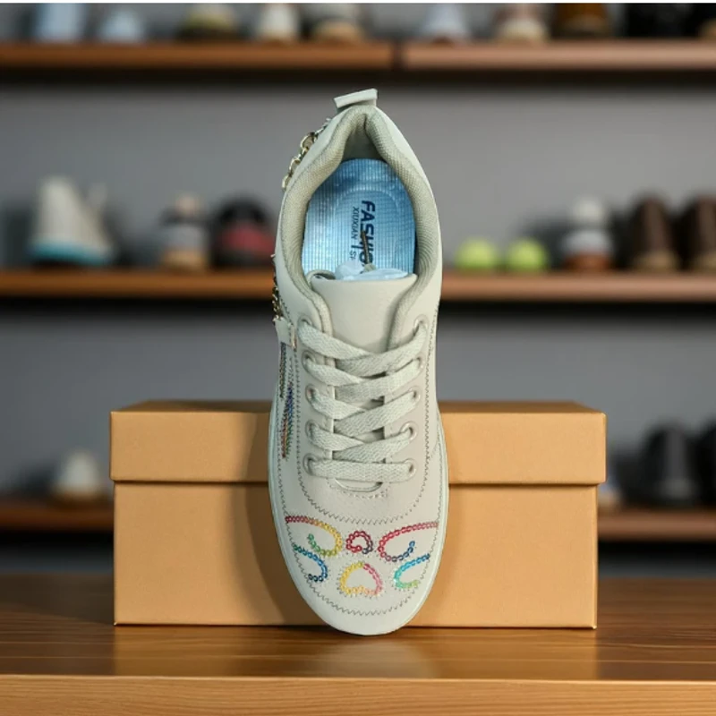 225 - Colorful Embroidered White Sneakers with Trendy Design and Chain Accents—Perfect for Casual and Fashionable Looks - Thumbnail 5