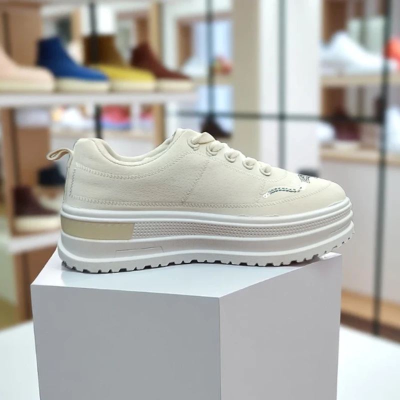 223 - White Sneakers with Star Chain and Sequin Design—Perfect for Stylish, Casual Days