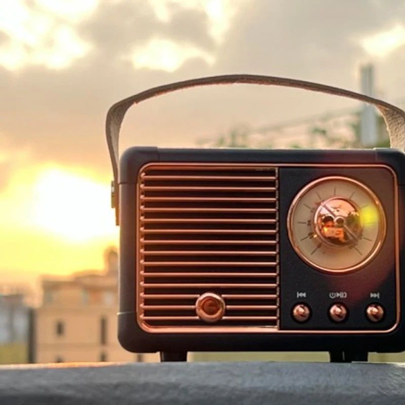 Retro Mini Bluetooth Speaker (Black)