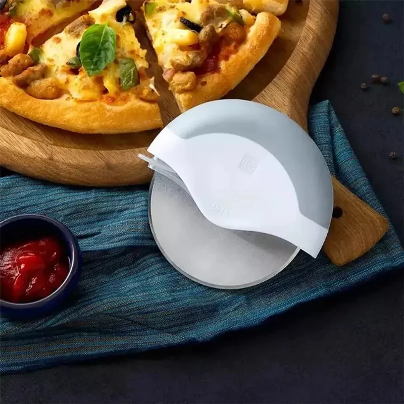 Xiaomi Mijia Pizza Cutter Stainless Steel Cake Knife with Ergonomic Handle - Image 1